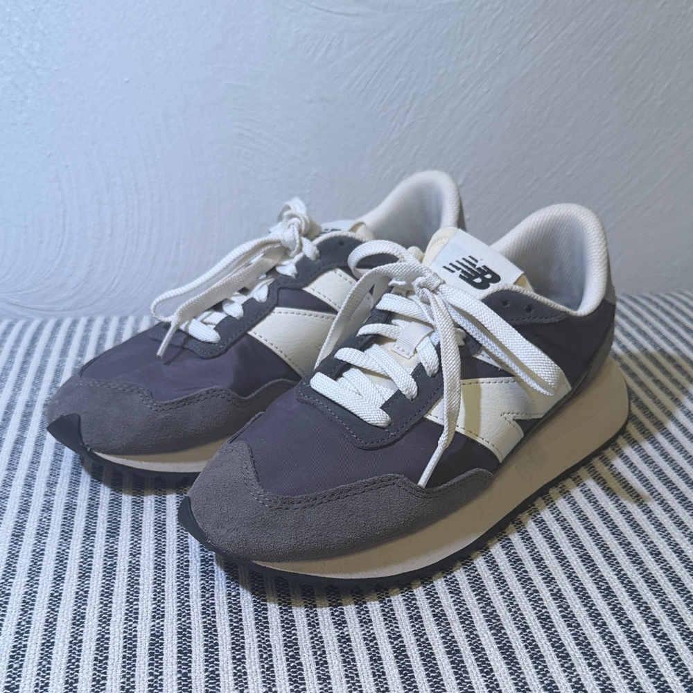 New Balance 237 Sneaker Size 8.5